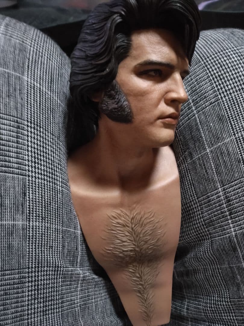 入手困難❄永遠のスター☆エルビス・プレスリー フィギュア1/4スケール(別顔付き