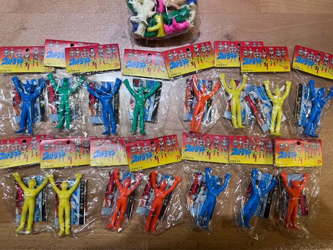 新品未開封　ミラーマンvs怪獣 ウルトラマンファミリー　おもちゃ消ゴム