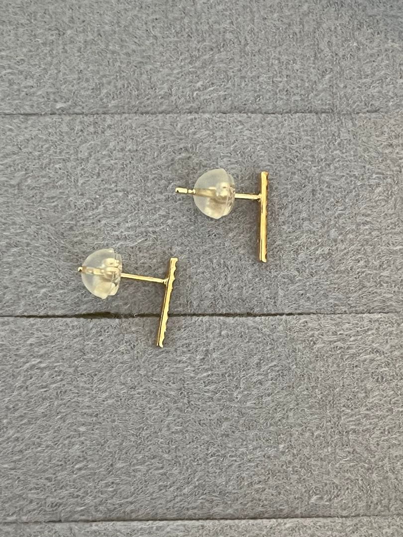 Lilas リラ ダイヤ10mmバーピアス K10 (両耳用)