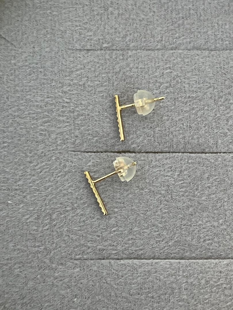 Lilas リラ ダイヤ10mmバーピアス K10 (両耳用)