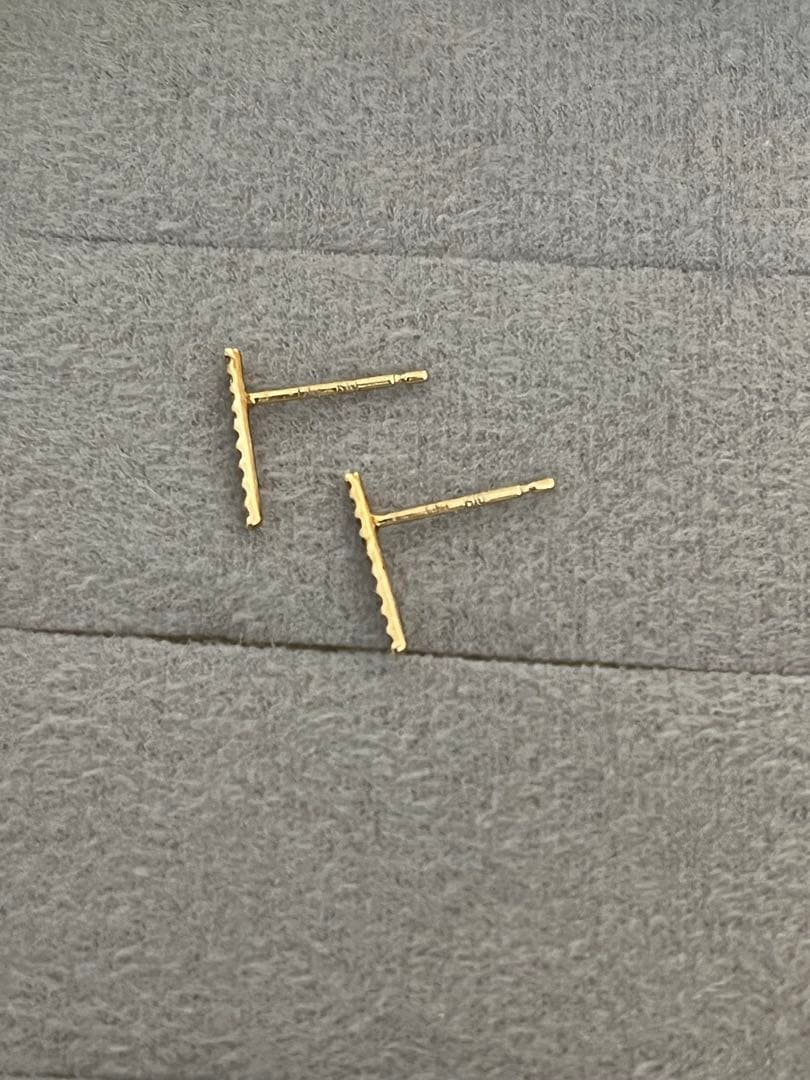 Lilas リラ ダイヤ10mmバーピアス K10 (両耳用)