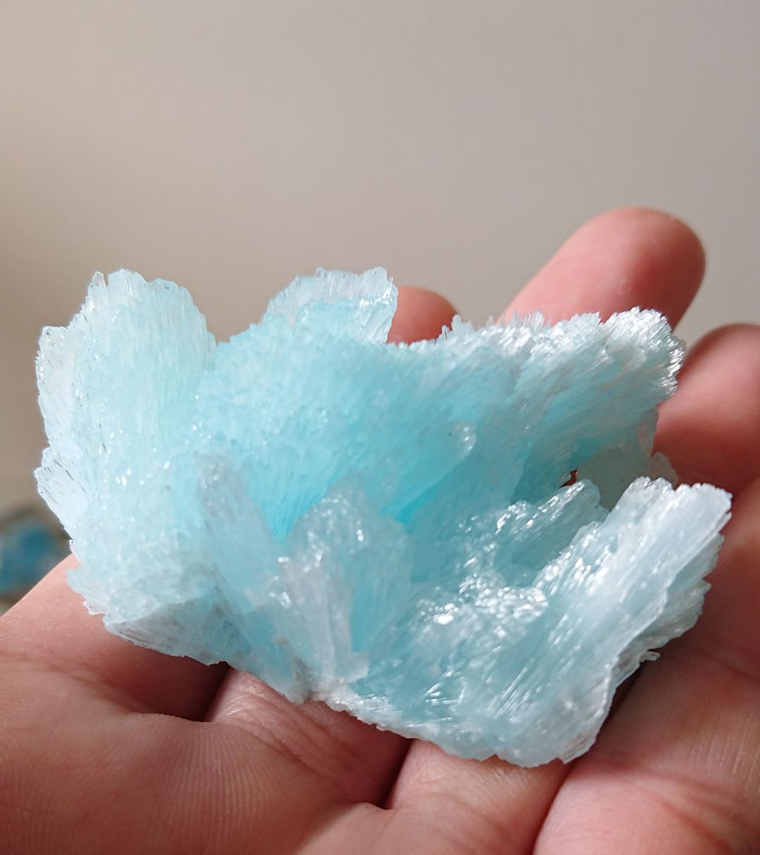 アラゴナイト 原石 天然石 アクアマリンブルー　鉱物