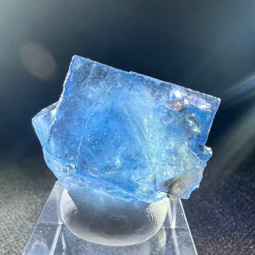 ヤオガンシャン産　「み空色」フローライト　スモーキークォーツ内包