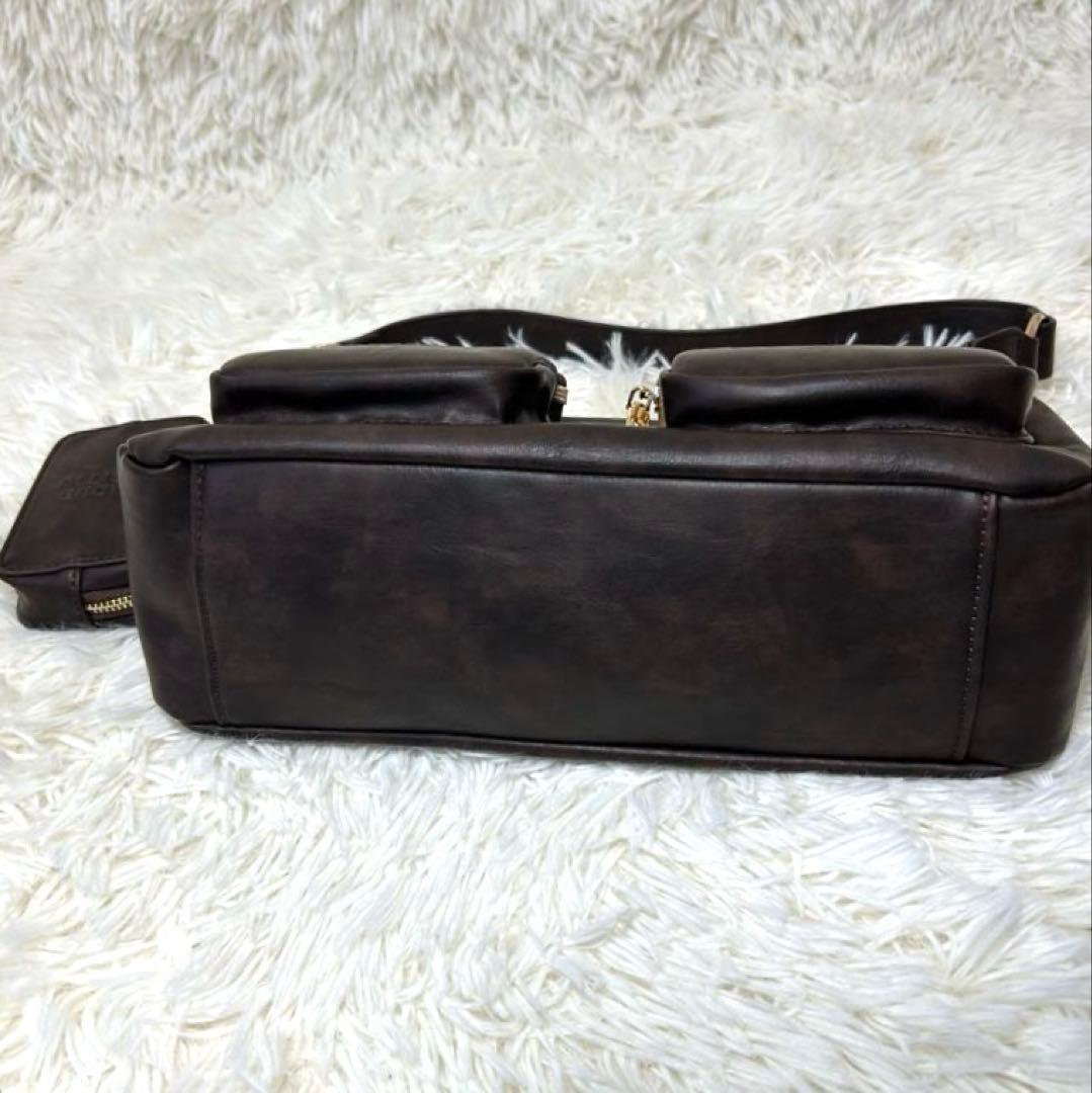 ALLISON BROWN ショルダーバッグ ポーチ付き　チョコレート