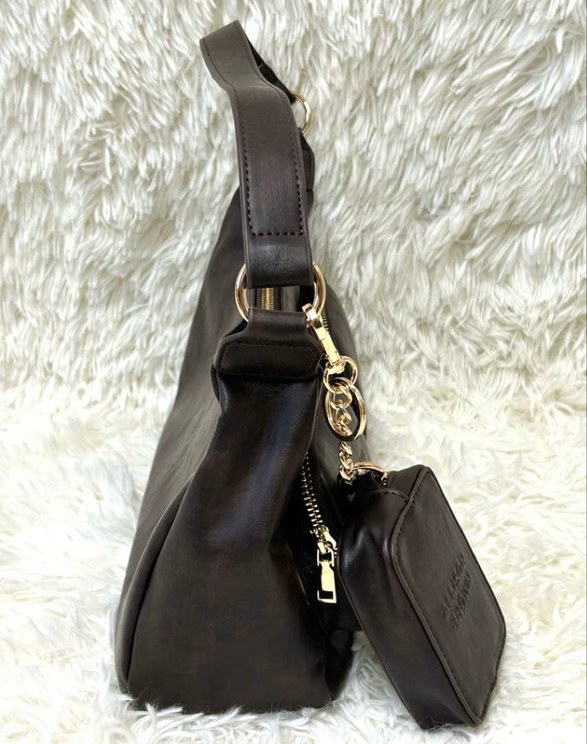 ALLISON BROWN ショルダーバッグ ポーチ付き　チョコレート