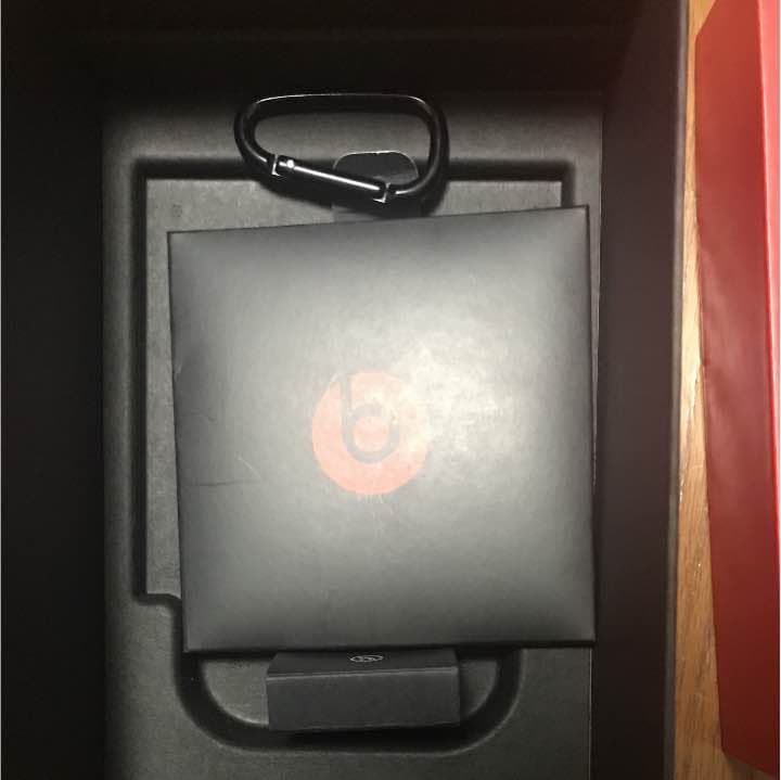 ビーツ ヘッドホン solo2