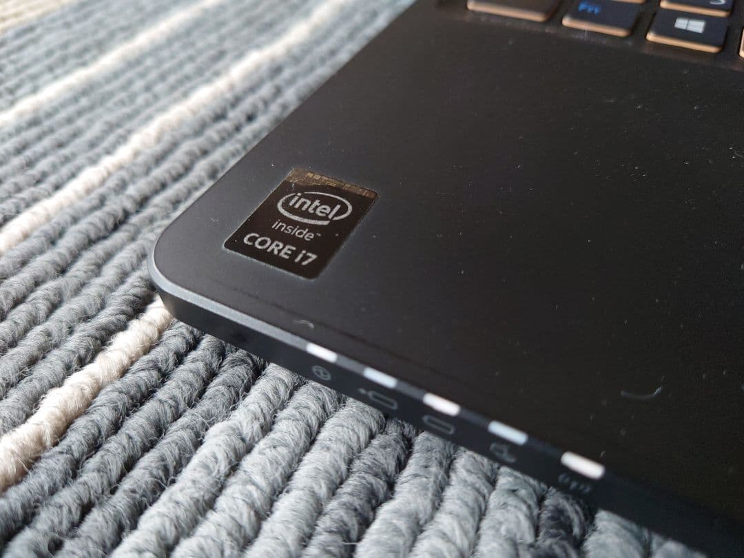 富士通 LIFEBOOK AH77 / Win11 i7 タッチ 最上位