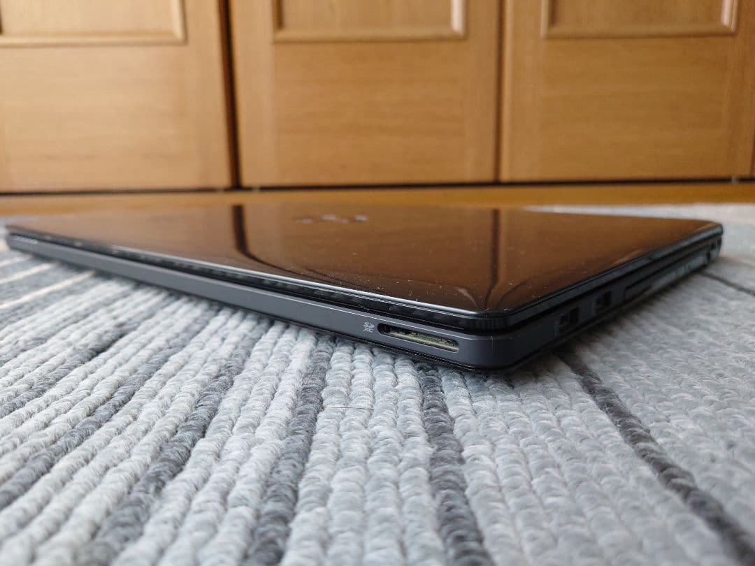 富士通 LIFEBOOK AH77 / Win11 i7 タッチ 最上位