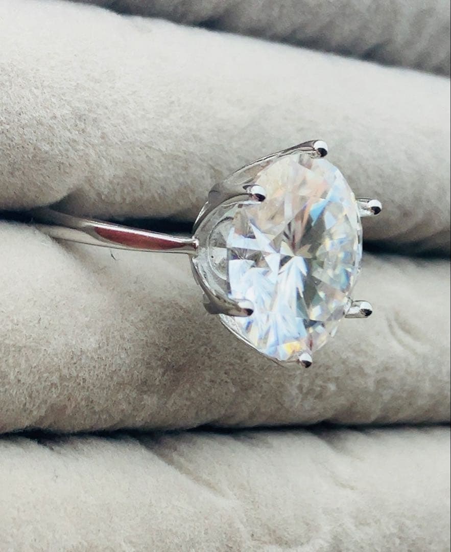 リング　指輪　モアサナイト　シルバー925 フリーサイズ　10ct