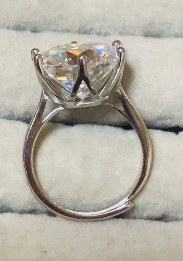 リング　指輪　モアサナイト　シルバー925 フリーサイズ　10ct