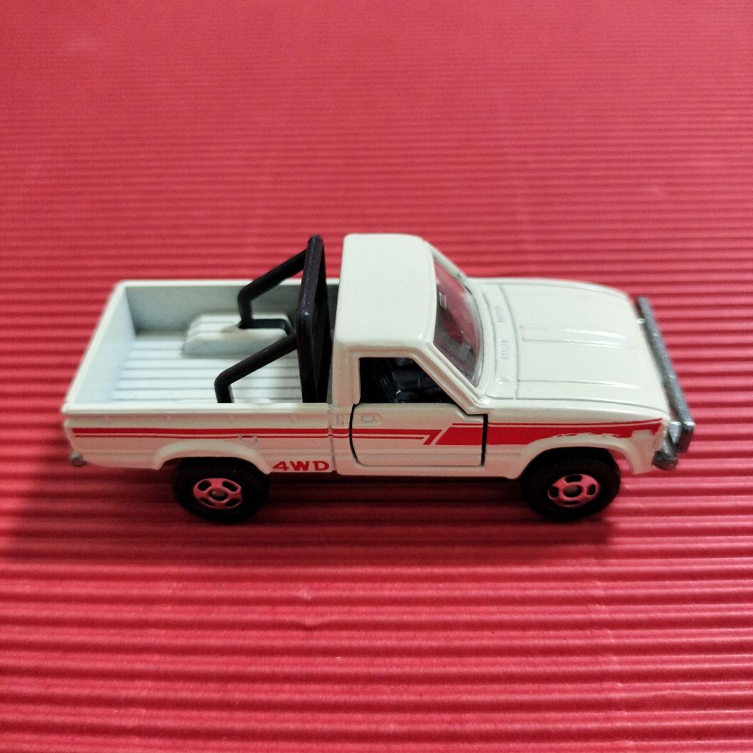 トミカ『トヨタ ハイラックス4WD』未開封品