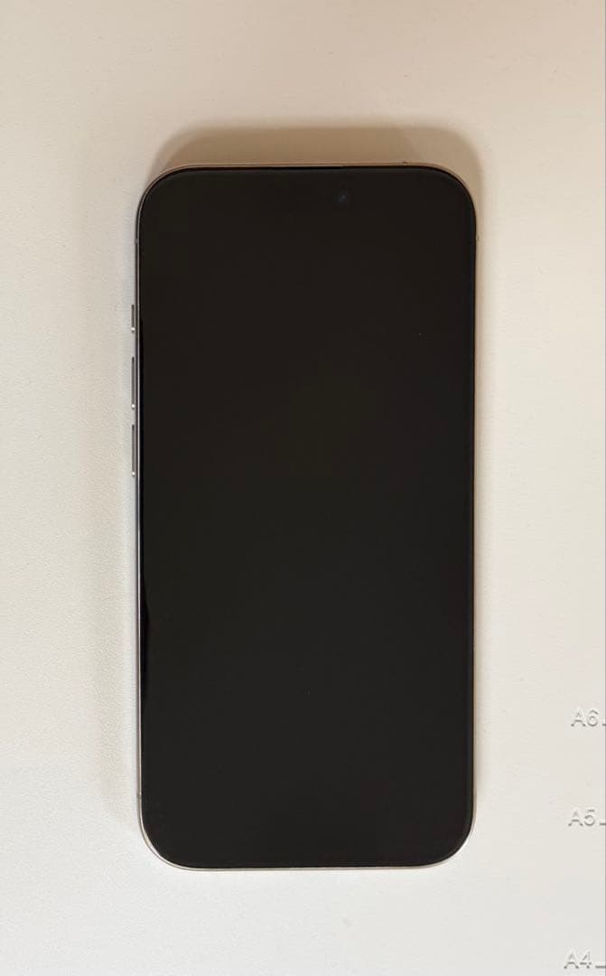 iPhone 15 pro 256GB ナチュラルチタニウム SIMフリー