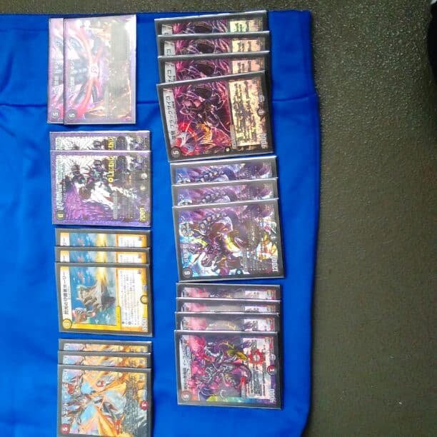 赤黒バイクデッキケースとスリーブ付き