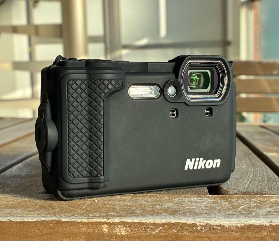 Nikon COOLPIX W300防水デジタルカメラ