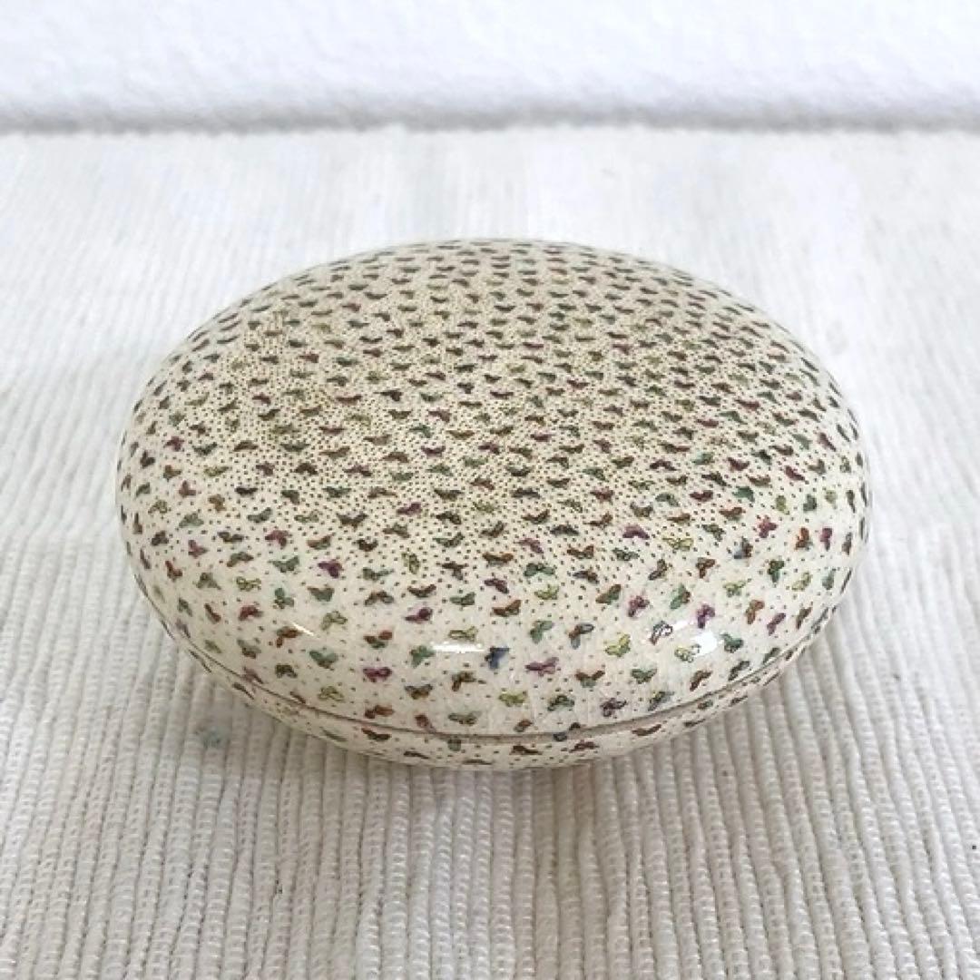 薩摩焼　白薩摩　香合　百蝶絵丸形　骨董　アンティーク　茶道具　インテリア　壽官銘