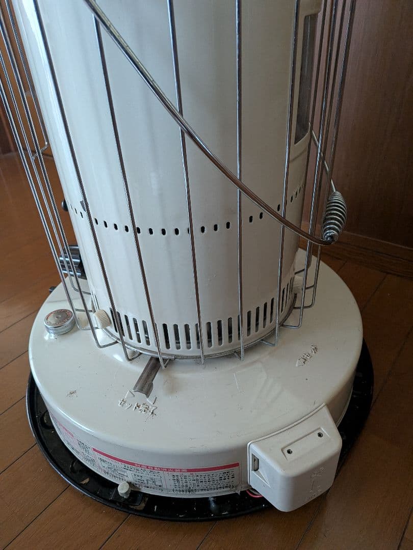 トヨストーブTOYOSTOVE KSA-105D 白色系✕こげ茶色系