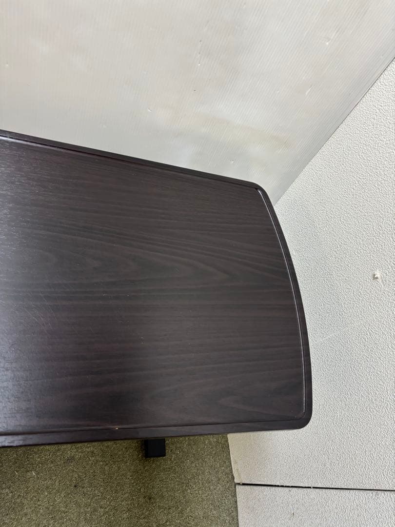 ガス圧昇降テーブル