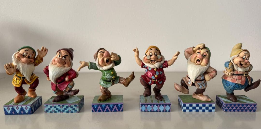 ディズニートラディション　七人の小人 フィギュア 6体セット