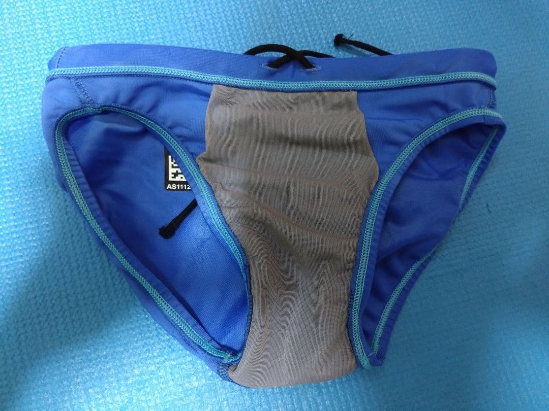 11/24まで期間限定 競パン Vパン ASICS アシックス Ｓサイズ