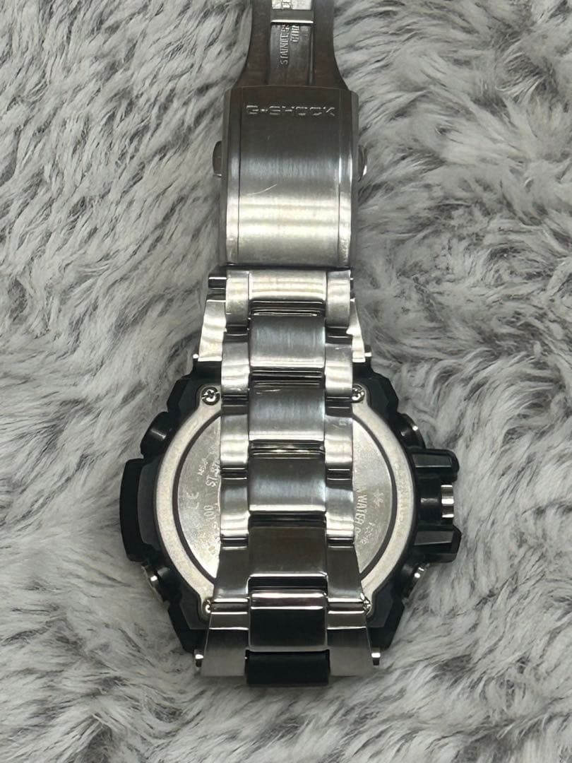 【カッコいい】G-SHOCK★GST-B100D★ソーラー　Bluetooth