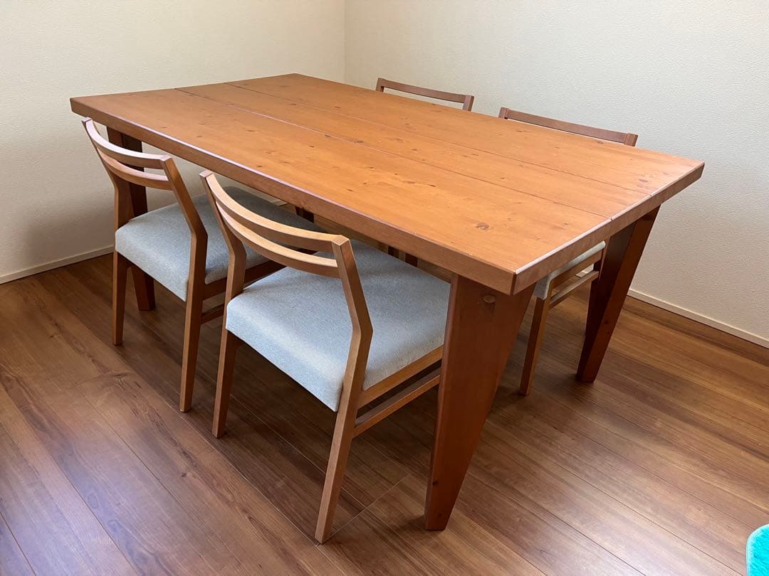 無垢材木製ダイニングテーブル　椅子４脚セット　（引き取り愛知県名古屋市）