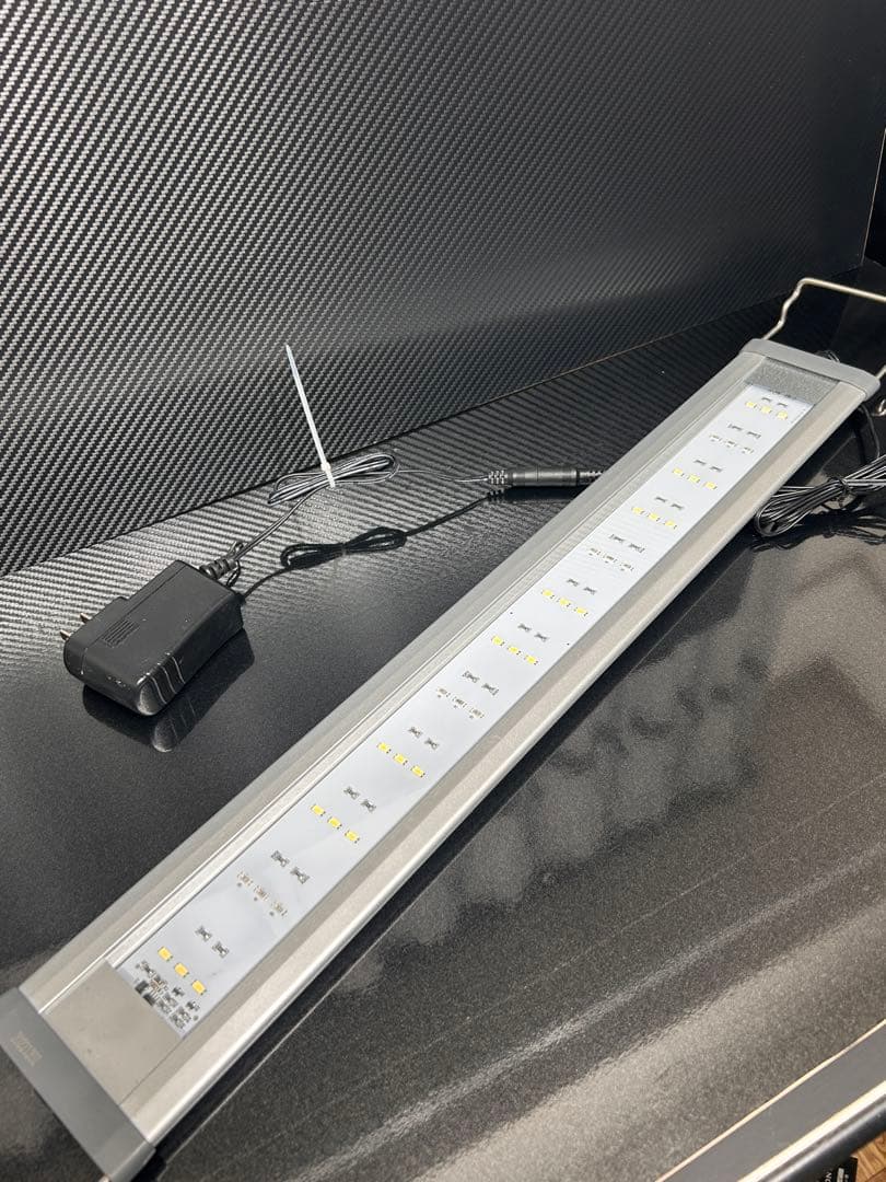 逆さ毛鉤  Tetra パワーLEDライト 60センチ×2