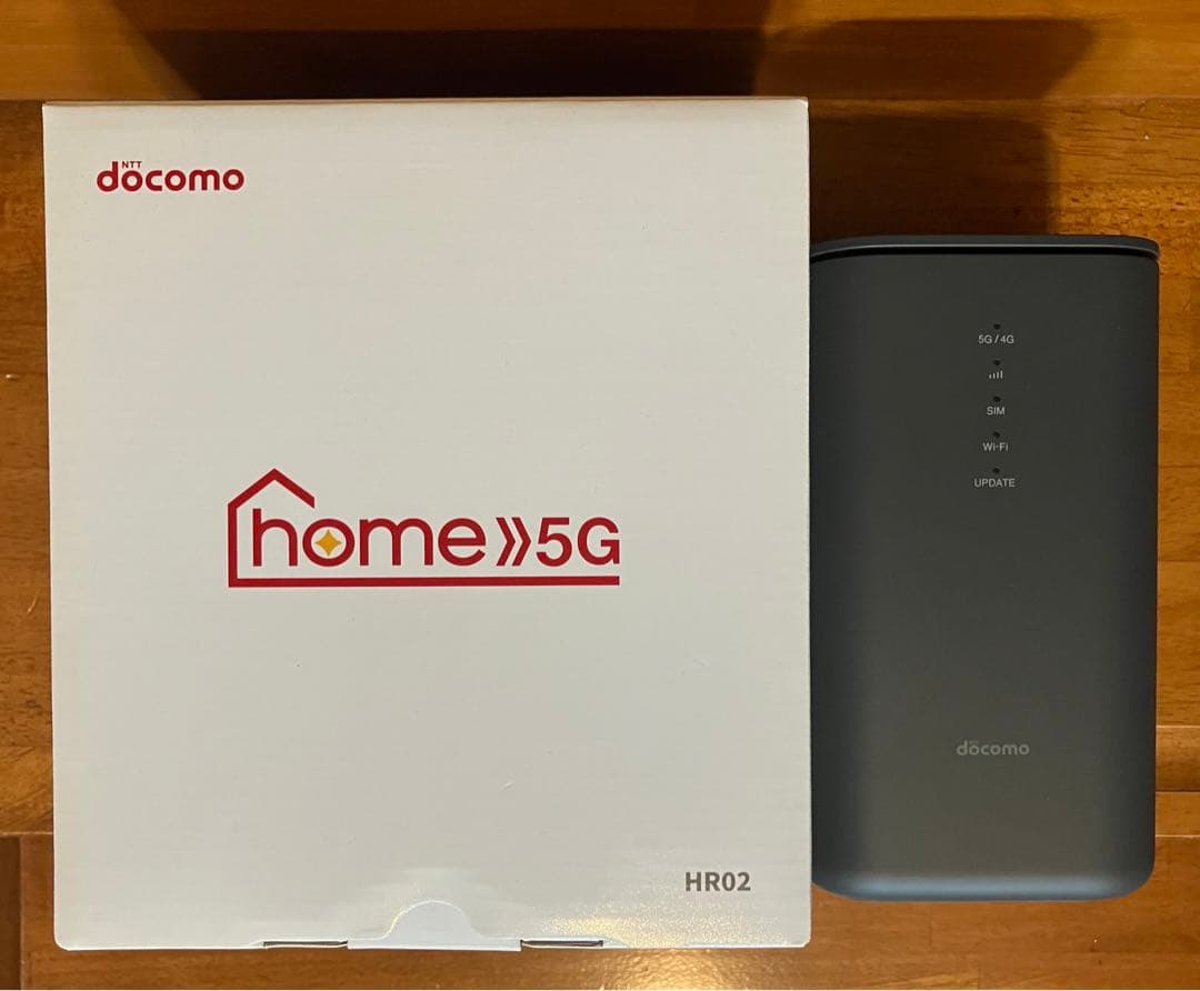 【箱付き美品】docomo  5G ホームルーター