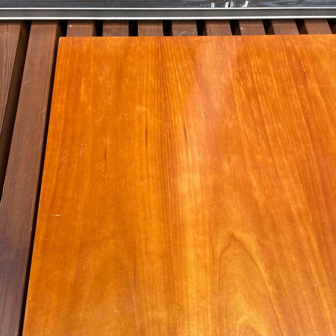 フレデリシア　ナナディツエル　トリニダード・トバゴテーブル小　ウェグナー 北欧②