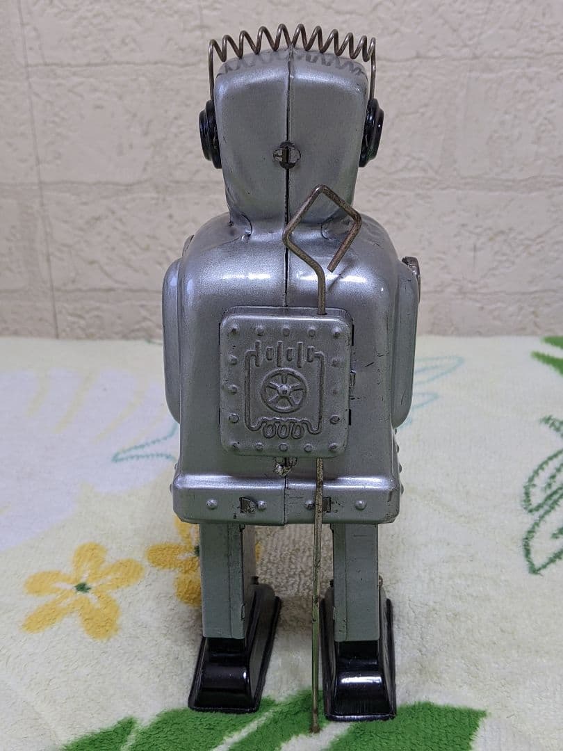 ぴ*み様 〈当時物〉ブリキ ズーマーロボット（電動式〈電池〉）不動
