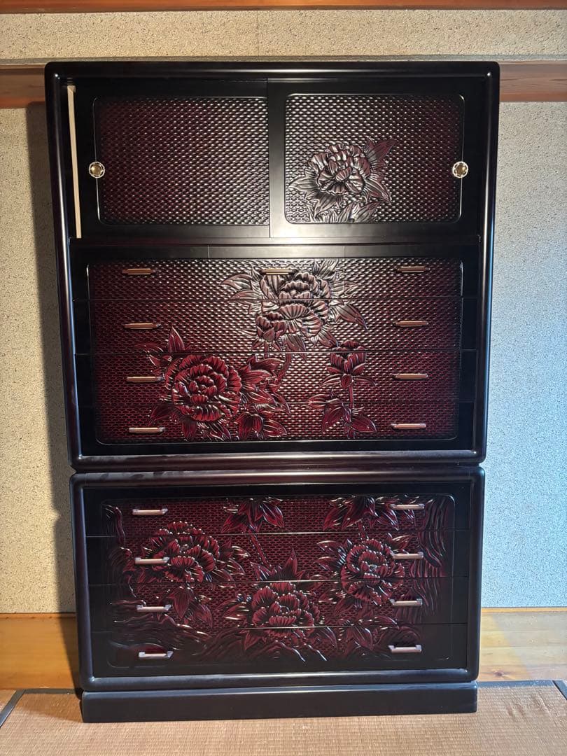 鎌倉彫　桐箪笥