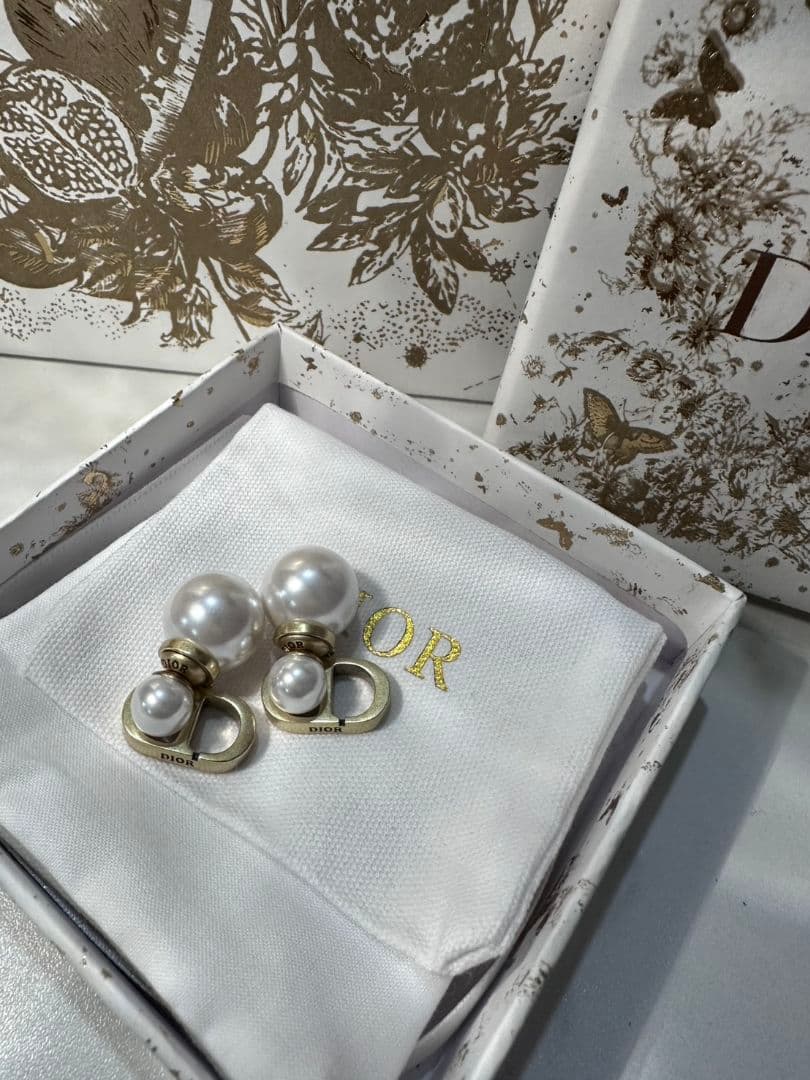 DIOR ピアス ゴールド