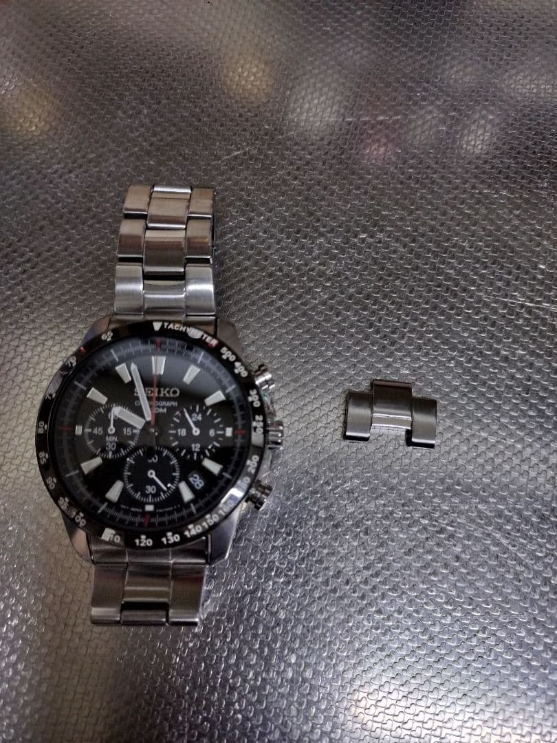 SEIKO クロノグラフ 腕時計ブラックダイヤル　１０気圧防水