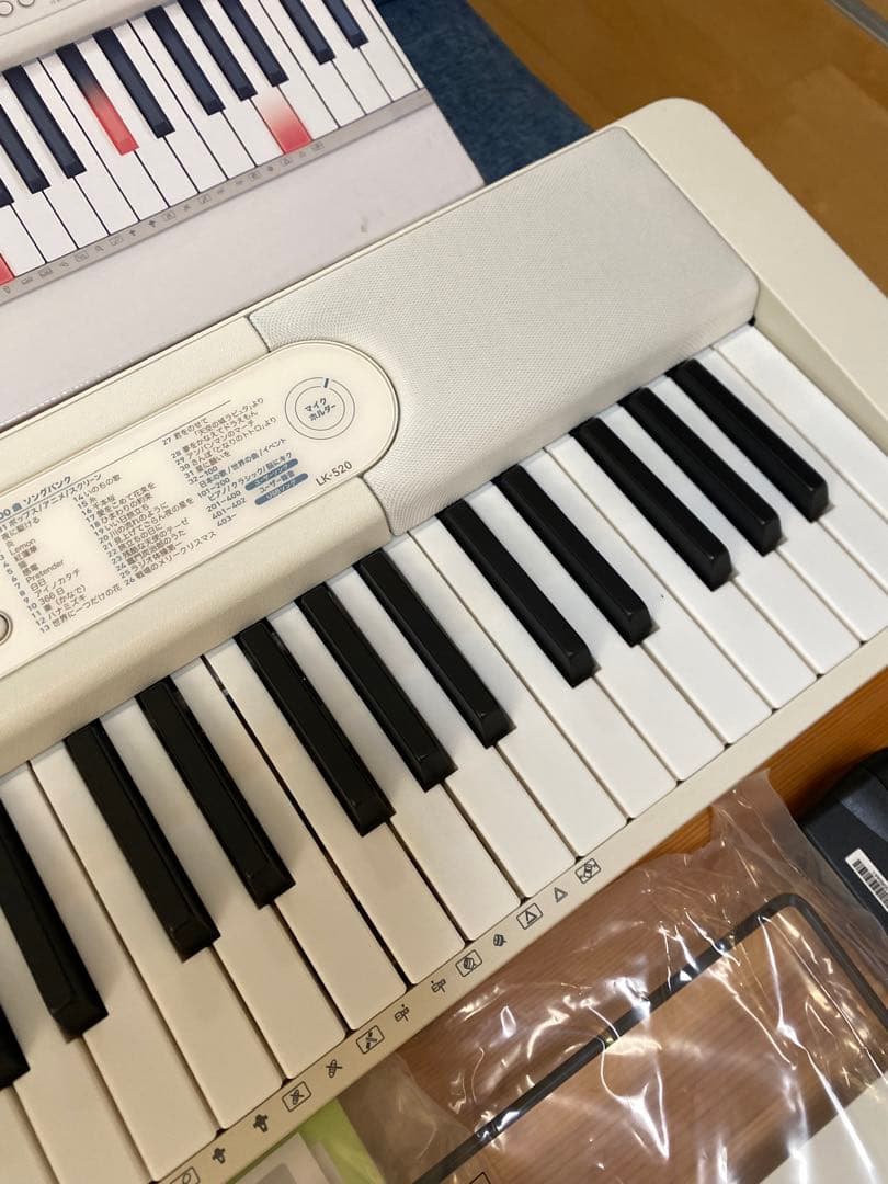 カシオトーン　光ナビゲーションキーボード LK-520