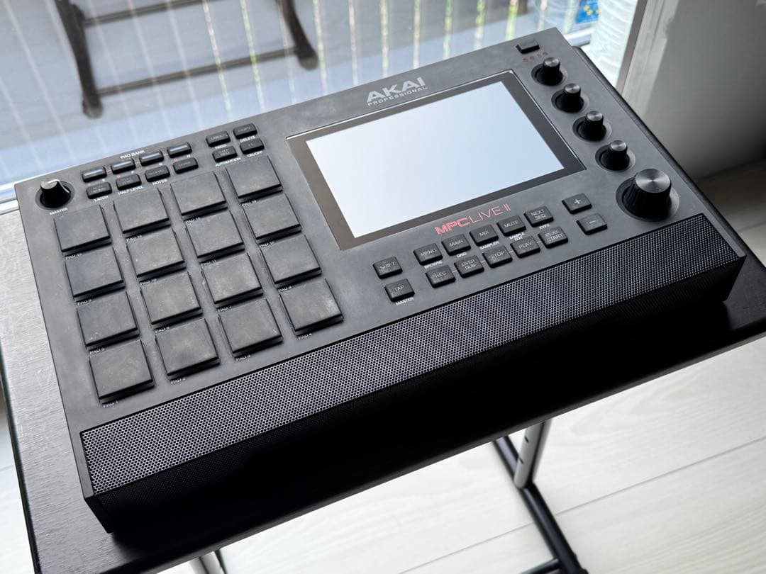 DTM・DAW AKAI Professional MPC Live II