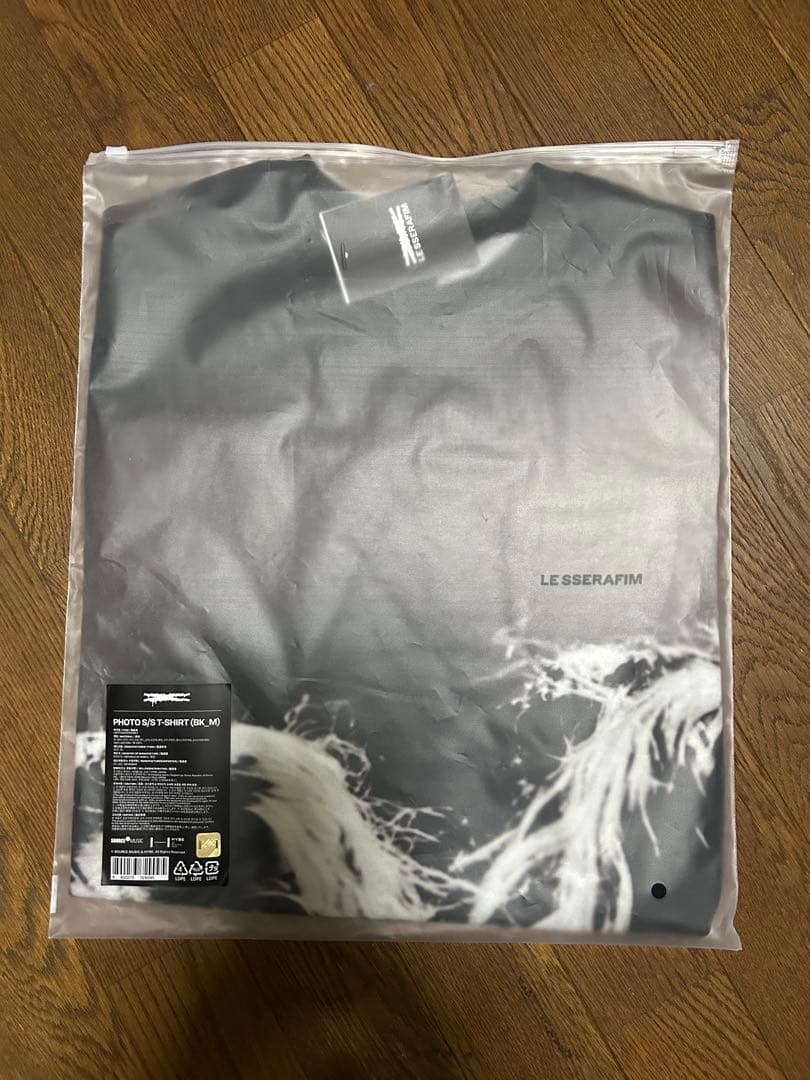 LE SSERAFIM PHOTO S/S T-SHIRT(BK_M) Mサイズ