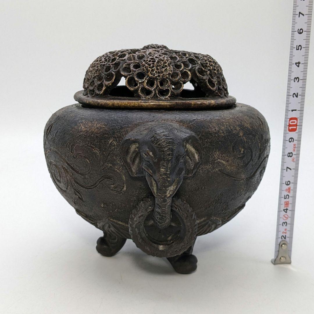 菊彫象耳三足香炉 備前焼？ 合箱 置物 インテリア 細工物 工芸品 香道具 在銘