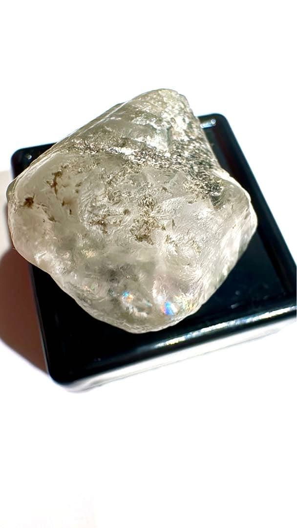 フェナカイト原石　ロシア・マリシェボ産　ほぼ結晶原石