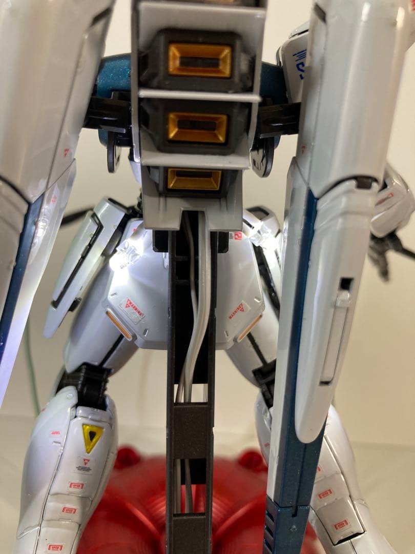 MG 1/100 ガンダムF91 Ver.2.0 ［チタニウムフィニッシュ］