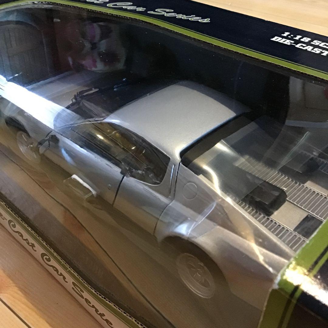 京商 KYOSHO 1/18スケール　フェラーリ512 BB （シルバー）