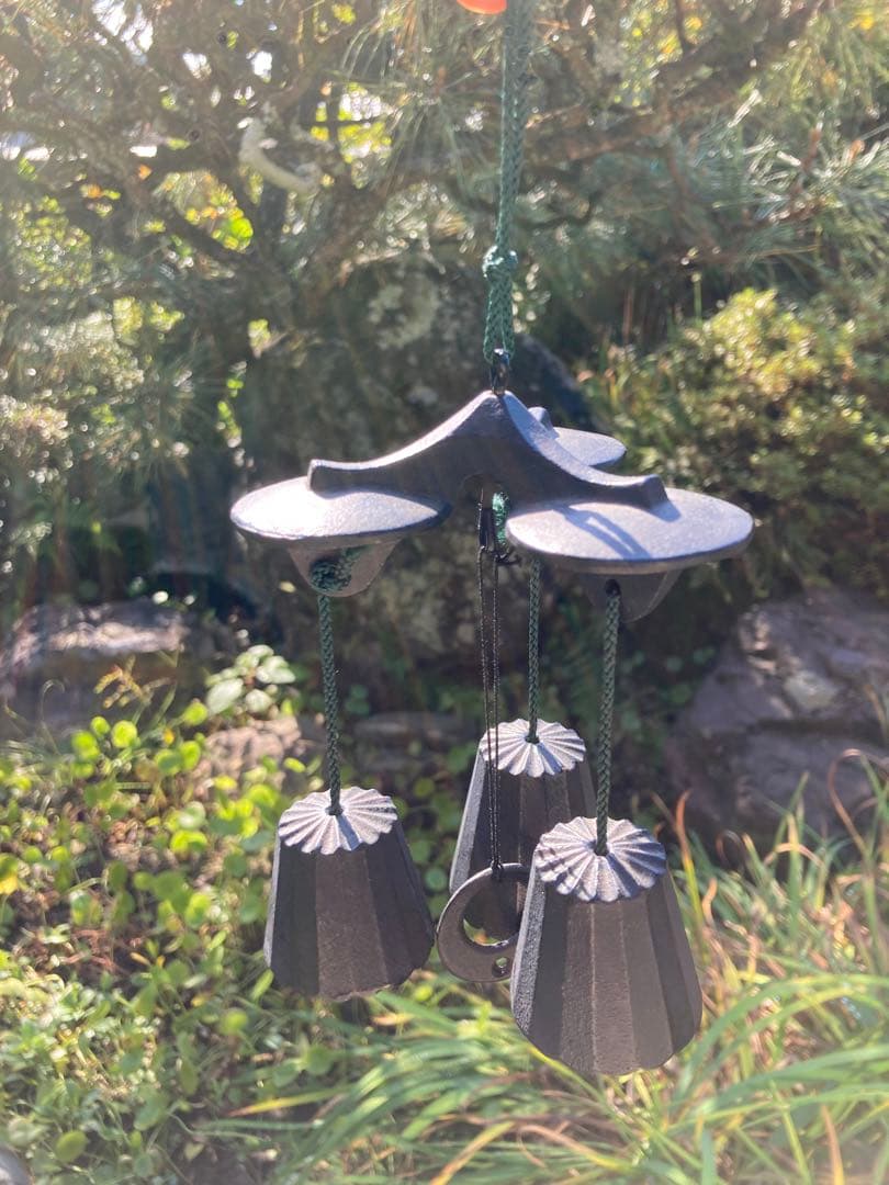 黒色金属製風鈴 3つの鐘
