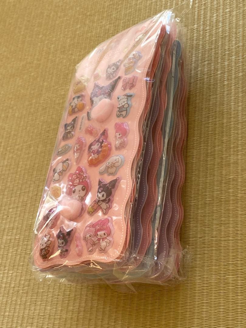 【まとめて120枚】めっちゃ立体　お尻シール　クロミ　シール　販促品　ノベルティ