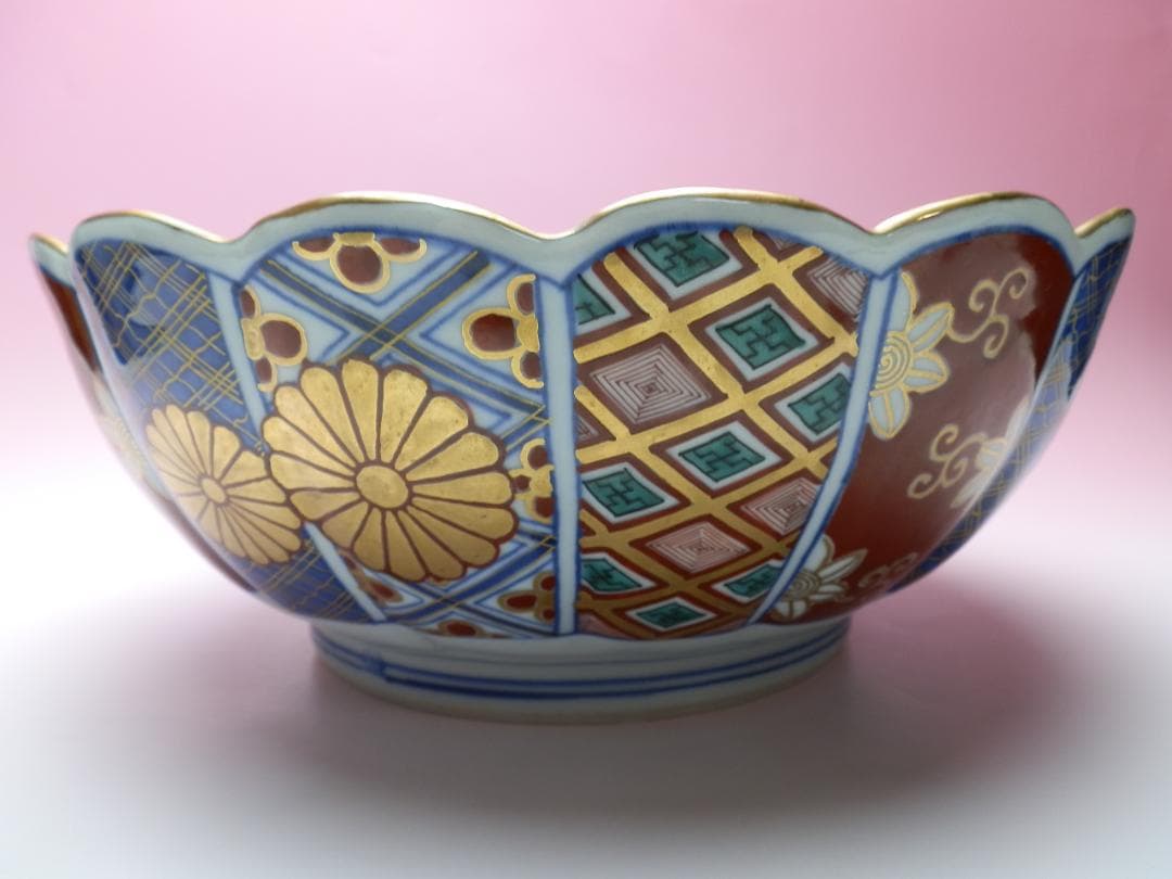 大聖寺伊万里 色絵 金彩 菊紋 菊形 大鉢 奇玉宝鼎之珍銘 MO71208