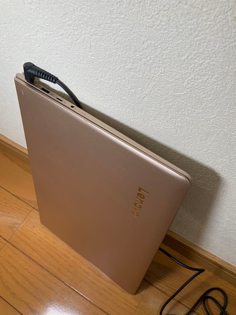 Lenovo ideapad 710s plus Corei3第6世代