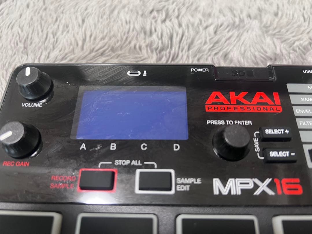 AKAI MPX16 サンプラー　16パッド×10バンク　さらにSDで増設可能