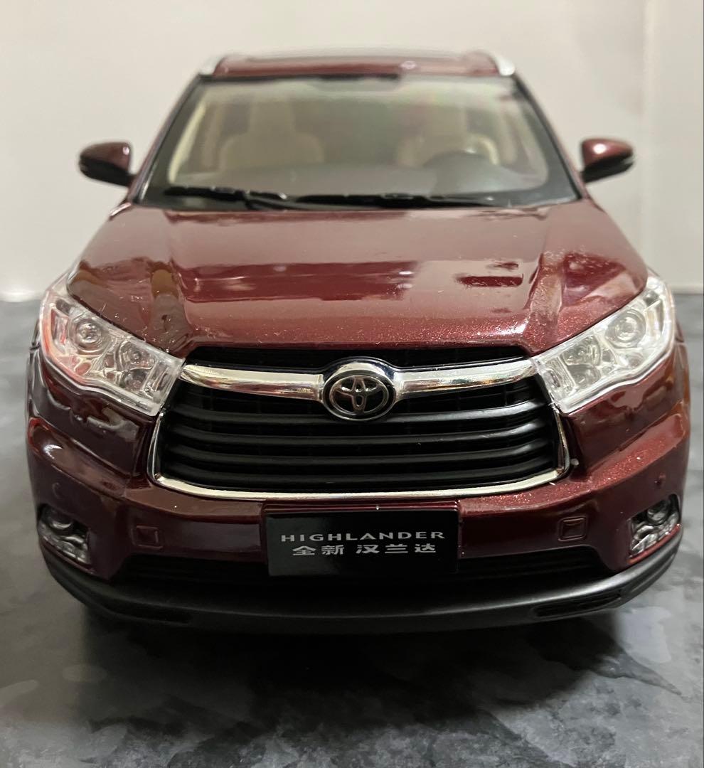 トヨタ　ハイランダー　1/18 ミニカー　カラーサンプル