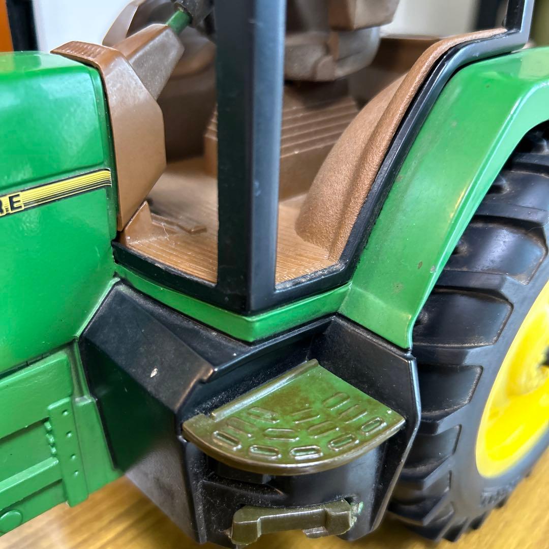 ジョンディア JOHN DEERE 8300 トラクター ミニカー 稀少