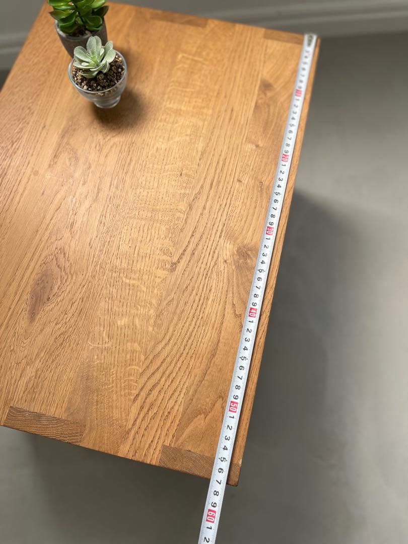 オーク無垢材の木製サイドテーブル