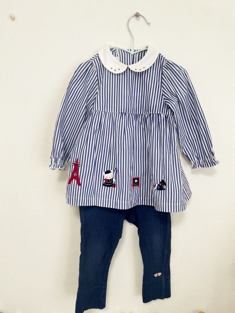 ファミリアのチュニックとレギンスのセット