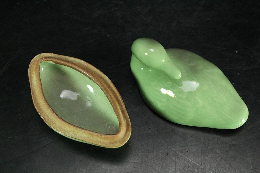 眞清水蔵六作 青磁 雁 香合(K-BB521)