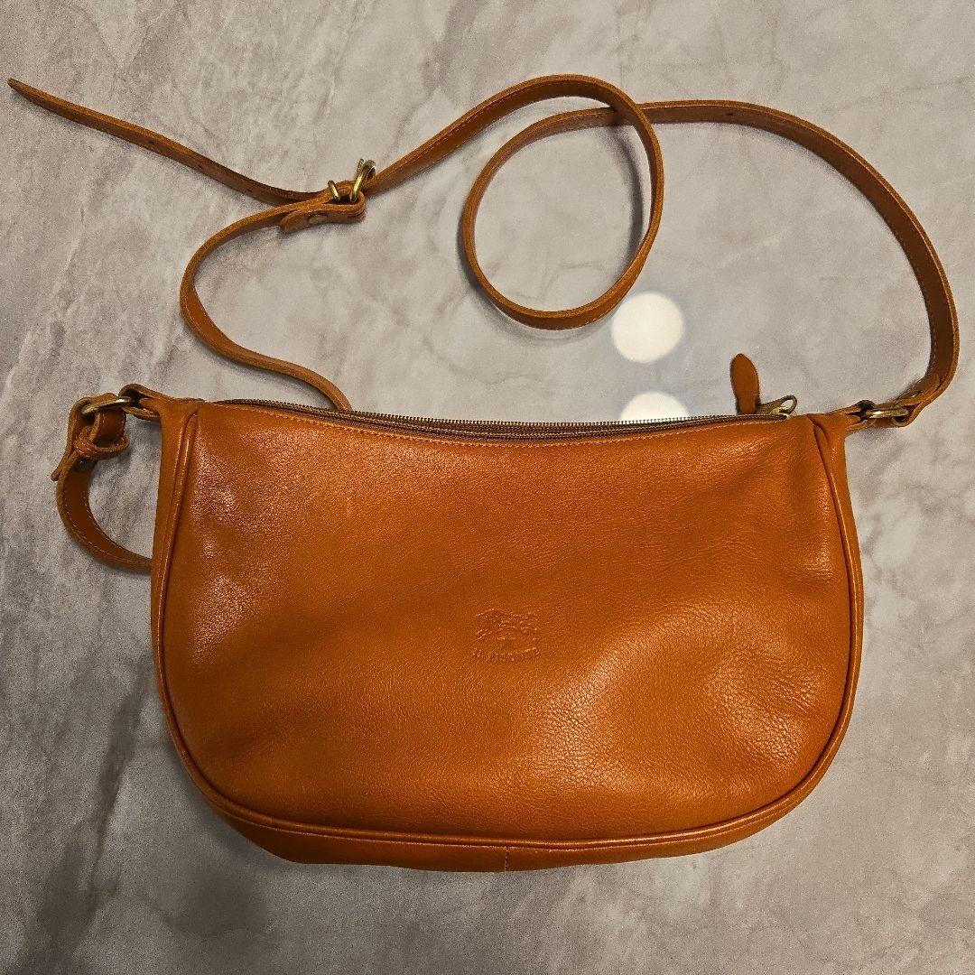 イルビゾンテ ショルダーバッグ 本革 キャメル ハーフムーン